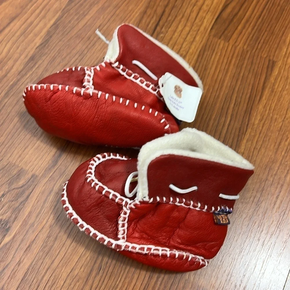 Little EDA baby booties